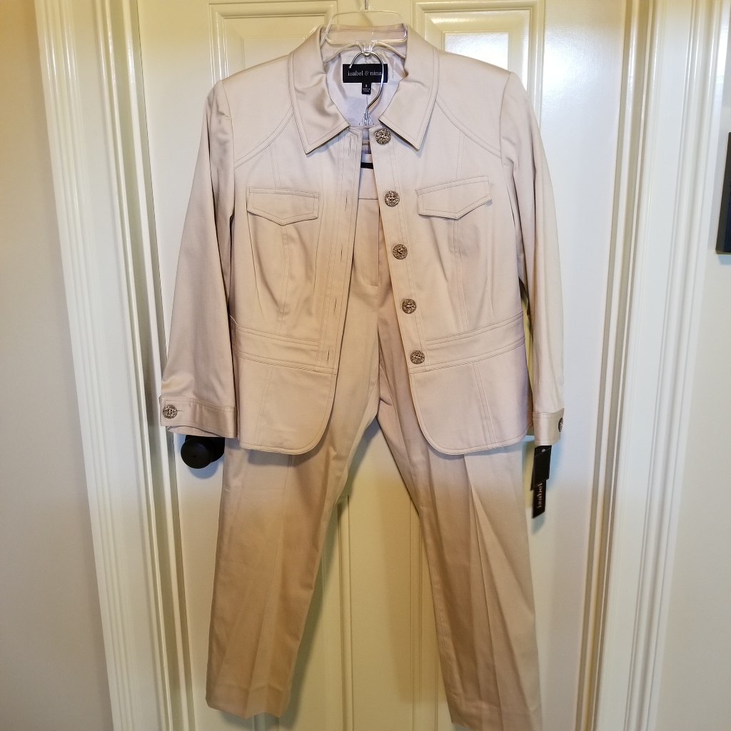 Nwt Isabel & Nina Pant Suit. Size 8.